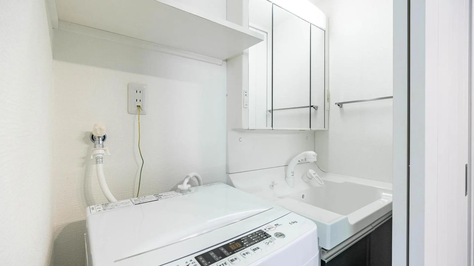 Ｍｅｌｌ－Ｔｈｅａｔｅｒ Ｒｅｓｏｒｔ Apartment Osaka